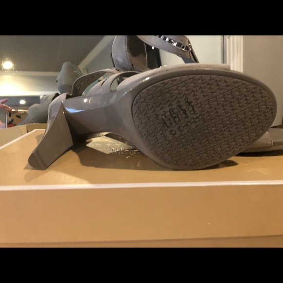 Michael Kors heels - Picture 4 of 6